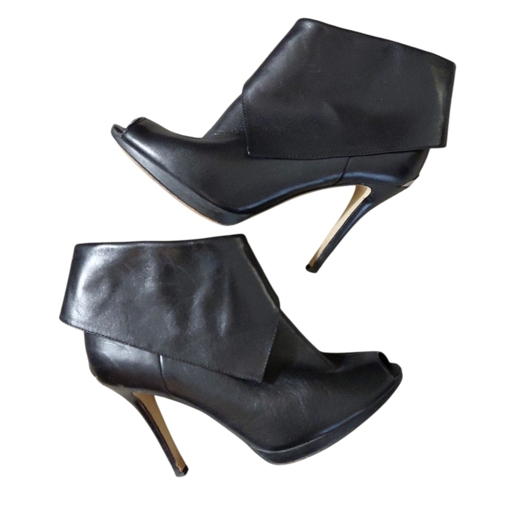 Michael Kors Black Heeled Bootie Women's Black Leather Ankle Boots Sz 7 M